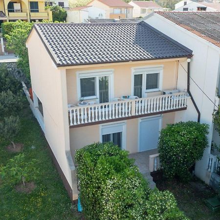Apartment Wish - Two Bedrooms With 2 Ac Renewed Pag Town Extérieur photo